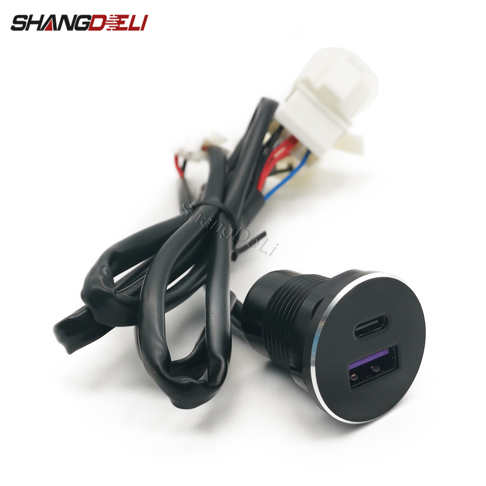 Caricatore USB Doppio per Auto - Usb C Hub recensione e prezzo